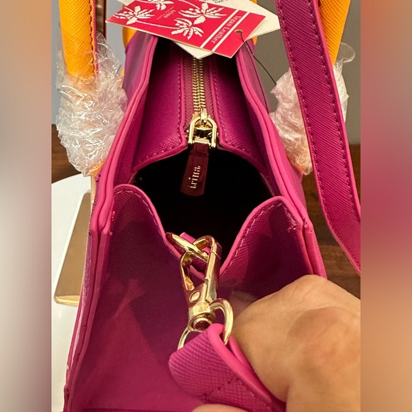 Trina Turk NWT cope lock satchel with shoulder strap detachable and adjustable - Picture 8 of 9